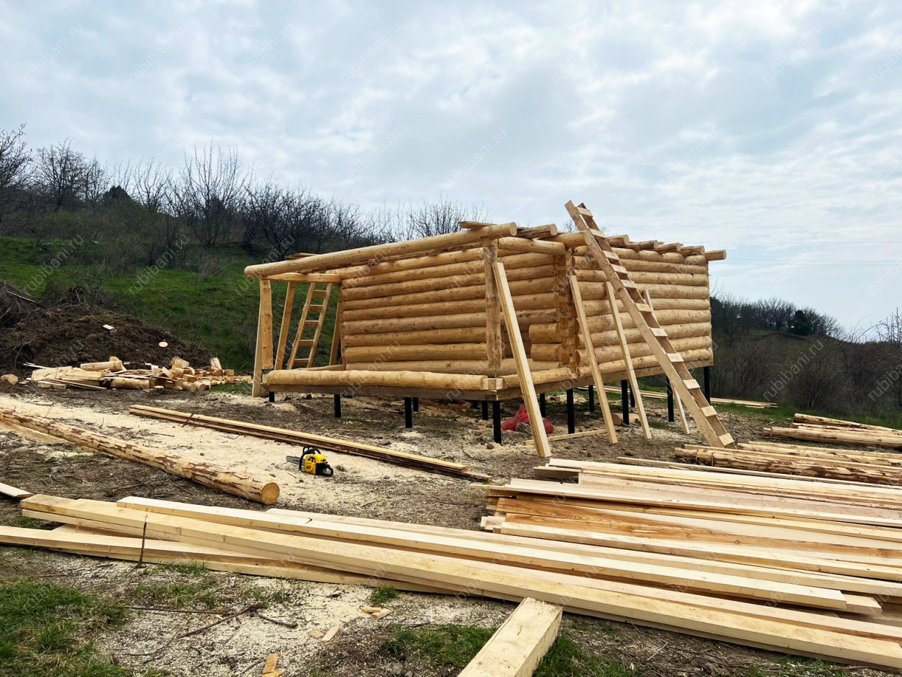 Сборка сруба 6х6 с мансардой. Крым, Алушта. — фото 5 Сборка сруба 6х6 с мансардой. Крым, Алушта. — фото 5