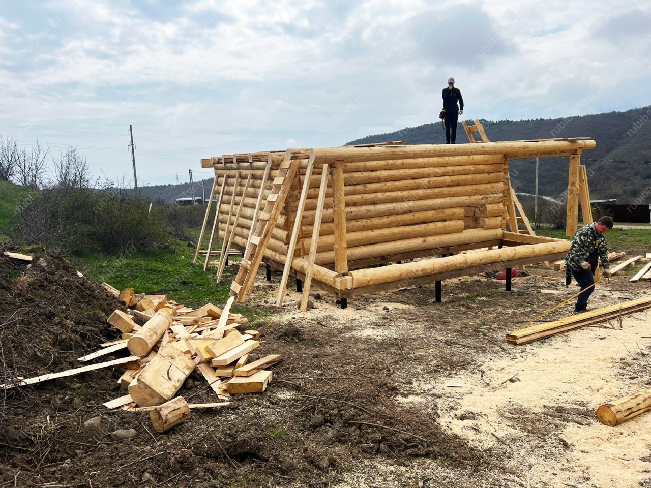 Сборка сруба 6х6 с мансардой. Крым, Алушта. — фото 3 Сборка сруба 6х6 с мансардой. Крым, Алушта. — фото 3